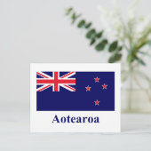 Carte Postale Drapeau néo-zélandais avec nom en maori (Debout devant)