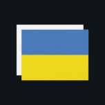 Carte Postale Drapeau ukrainien Slava Ukraini С л а в а р У к d<br><div class="desc">Les couleurs du drapeau ukrainien, bleu et jaune, flottent depuis des siècles sur une terre riche d'histoire et d'esprit. Le bleu représente le vaste ciel ukrainien, tandis que le jaune symbolise les champs de blé doré qui s'étendent à travers ses plaines fertiles. Ce symbole simple mais puissant est devenu un...</div>