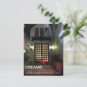 Carte postale Dreams Real Estate (Debout devant)