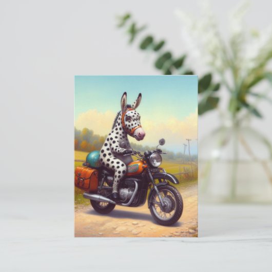 Carte Postale Drôle âne tacheté sur une moto (Debout devant)