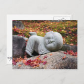 Carte Postale Drôle statue de moine japonais avec feuilles d'aut (Devant / Derrière)