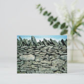 Carte Postale Dry stone wall (Debout devant)
