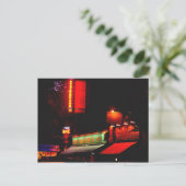 Carte Postale Du boeuf ou du poisson ? (Debout devant)