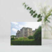 Carte postale du château de Chillingham (Debout devant)