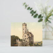 Carte postale du château de Lichtenstein (Debout devant)