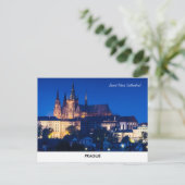 Carte postale du château de Prague (Debout devant)