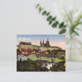 Carte postale du château de Prague (Debout devant)