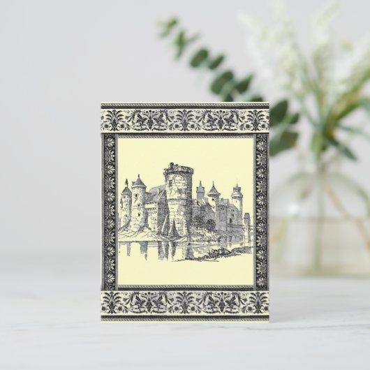 Carte postale du château médiéval (Debout devant)