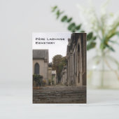 Carte postale du cimetière du Père Lachaise (Debout devant)