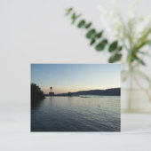 Carte postale du fleuve Hudson (Debout devant)