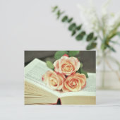 Carte postale du livre Romance, carte postale du l (Debout devant)