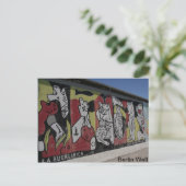 Carte postale du mur de Berlin (Debout devant)