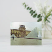 Carte postale du musée du Louvre (Debout devant)