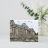 Carte postale du Palais Royal (Debout devant)