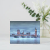 Carte postale du Parlement britannique à Londres (Debout devant)