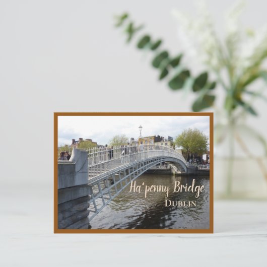 Carte Postale Dublin (Ha'penny Bridge) (Debout devant)
