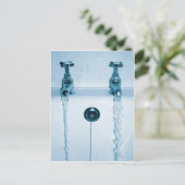 Carte Postale Eau chaude et froide, Temps de bain, Robinets de c (Debout devant)