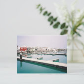 Carte Postale Eau ou verre ? (Debout devant)