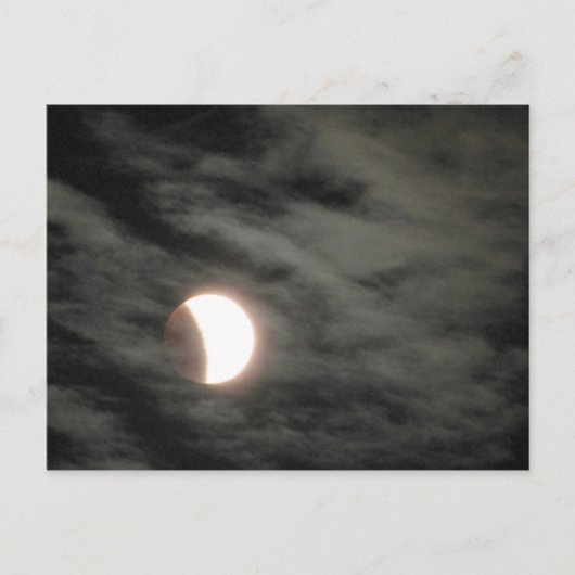 Carte Postale Éclipse lunaire avec nuages (Devant)