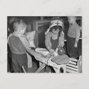 Carte Postale École de soins infirmiers : Années 1940