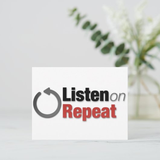 Carte Postale Écouter à répétition (Debout devant)
