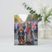 Carte Postale Écureuil et chat patriotiques (Debout devant)
