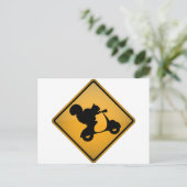 Carte Postale Écureuil sur Scooter (Debout devant)