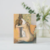 Carte Postale Edgar Degas | Après le bain, femme Sécher le cou (Debout devant)