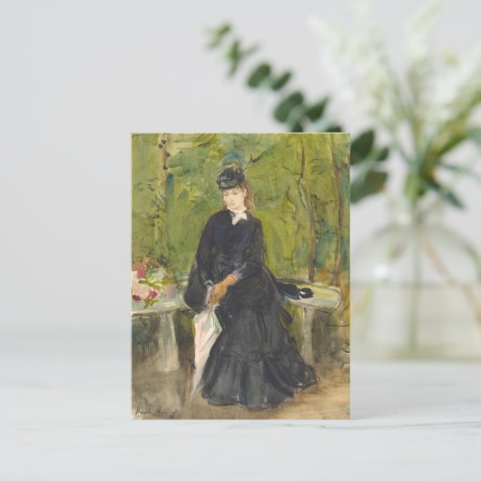 Carte Postale Edma assise dans un parc | Berthe Morisot (Debout devant)
