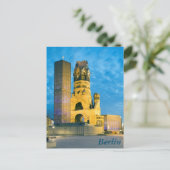 Carte Postale Église du Souvenir de Berlin (Debout devant)