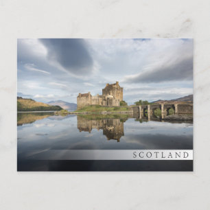 Carte Postale Eilean Donan Castle avec réflexion en Ecosse