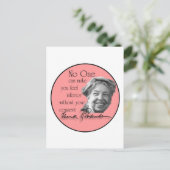 Carte Postale Eleanor Roosevelt - Première Dame du Monde (Debout devant)