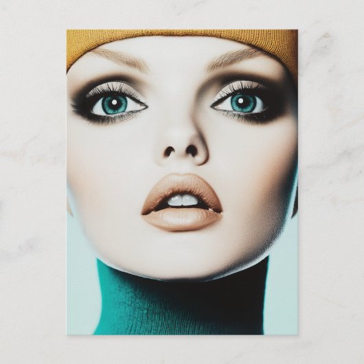 Carte Postale Élégance Intemporelle : Portrait d'un Modèle Iconi (Devant)
