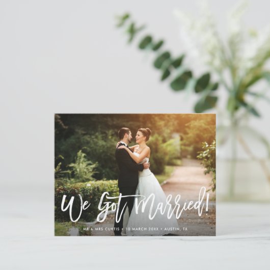 Carte Postale Élégant blanc écriture rustique mariage Faire-part (Debout devant)