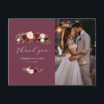 Carte Postale Elégant bordeaux & fleurs rousses mariage merci<br><div class="desc">Ce carte de remerciements mariage est la meilleure façon de remercier vos invités pour rendre votre journée de mariage inoubliable. Cette carte est faite de papier de haute qualité et a un design carte photo simple et élégant, avec de belles fleurs rousses et bordeaux. Vous pouvez écrire votre propre message...</div>