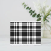 Carte Postale Élégant classique noir blanc plaid motif (Debout devant)