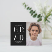 Carte Postale élégant faire-part moderne de graduation de script (Debout devant)