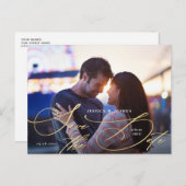 Carte Postale Elégant Gold Calligraphy Photo Enregistrer la date (Devant / Derrière)