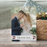 Carte Postale Elégant Las Vegas Mariage Merci photo<br><div class="desc">Merci à vos invités de partager votre jour de mariage en leur envoyant ces fabuleuses cartes de remerciement de poker noir,  blanc et rouge.</div>