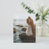 Carte Postale Élégant portrait moderne Photo Enregistrer la date (Debout devant)