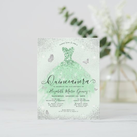Carte Postale Elégant Sage Green Parties scintillant Argent Gown (Debout devant)