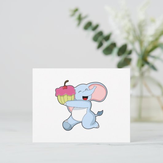 Carte Postale Éléphant avec gâteau (Debout devant)