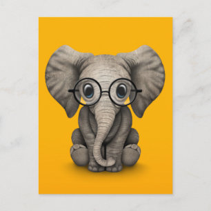 Carte Postale Eléphant mignon bébé avec lunettes de lecture Jaun