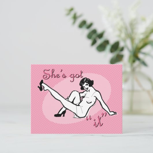 Carte Postale Elle a compris (Debout devant)