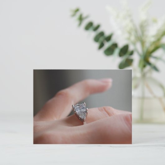 Carte Postale Elle a dit "Oui" (Debout devant)