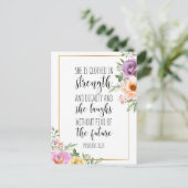 Carte Postale Elle est revêtue de force, Proverbes 31:25 (Debout devant)