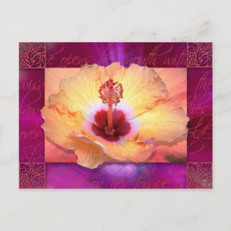 Carte Postale Elle ouvre la bouche avec sagesse