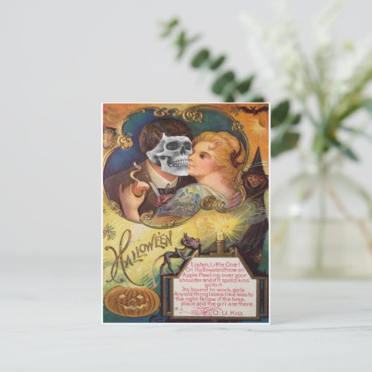 Carte Postale Embracing death (Debout devant)