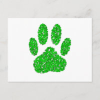 Empreinte de patte de chien de feuillage vert