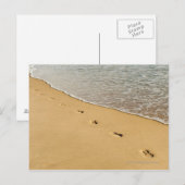 Carte Postale Empreintes de pieds dans le sable avec vague (Devant / Derrière)